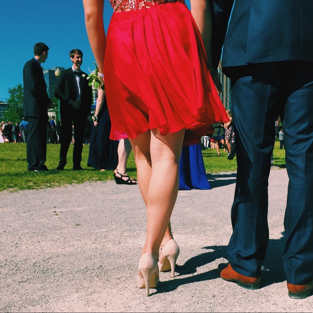 PROM / GRAD DRESS - Picture 5 of 5